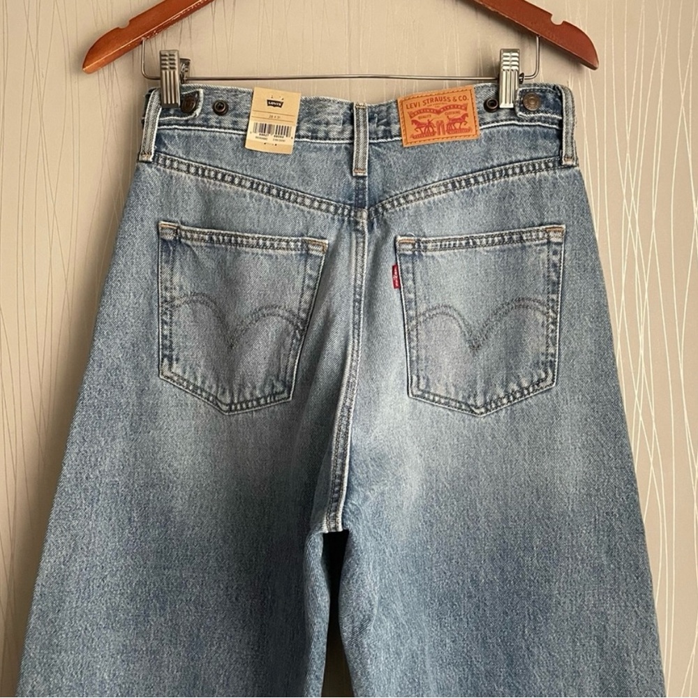 NWT Levi’s Cinch Barrel Jeans - Picture 10 of 14